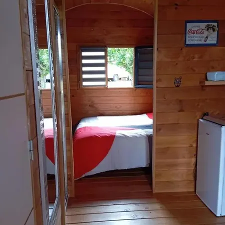 Holiday home Bungalow Charmant A Du Bosc 18 M² Avec Jacuzzi